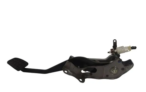 Toyota Verso-S Clutch pedal 313215201