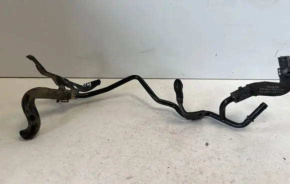 Volkswagen Golf VII Engine coolant pipe/hose 04l121070ab 04L121030