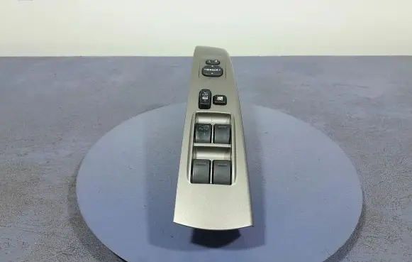 Toyota Prius (NHW20) Electric window control switch 84820-47050