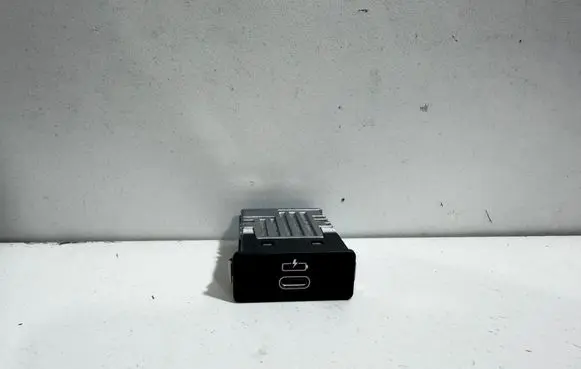 BMW X7 G07 USB socket connector 5A84164 5A21B76