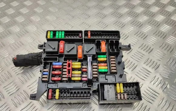 BMW 2 F45 Fuse module 9270356 190219 190221
