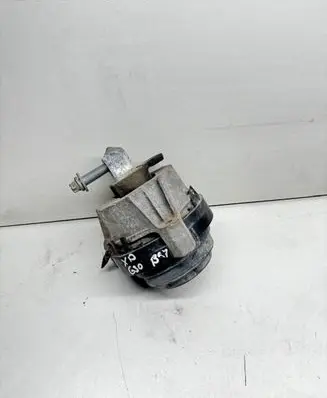 Engine mount bracket