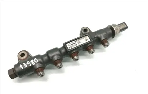 Ford Focus Fuel main line pipe 9648580880