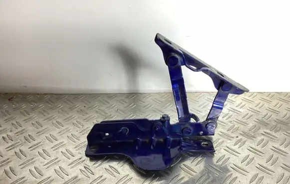 Engine bonnet/hood hinges