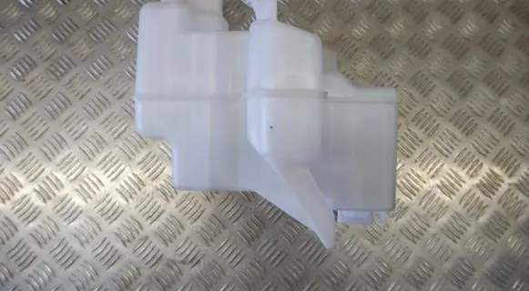 Toyota Prius (XW50) Windshield washer fluid reservoir/tank 8531547200