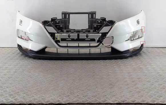 Nissan Qashqai Front bumper 62022HV00H 620224E95B