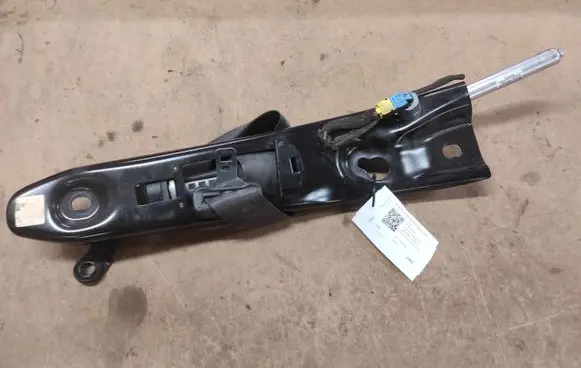 Volvo XC90 Front seatbelt 8619629