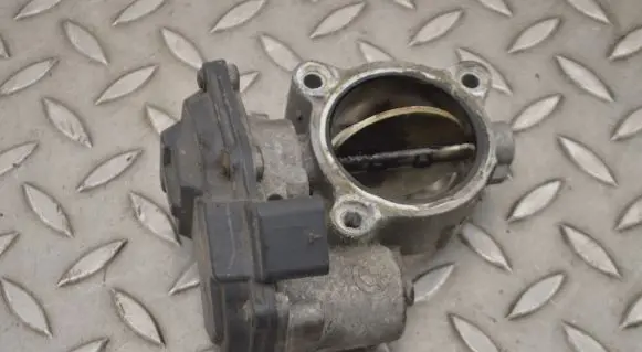 Mini Cooper Countryman R60 Throttle valve 7810752