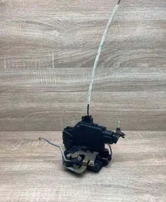 Audi A6 S6 C5 4B Front door lock 4B1837016B WithPlug