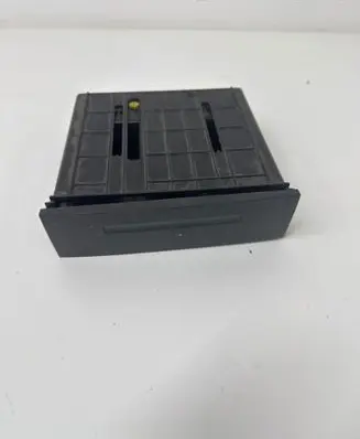 Nissan Primera Dashboard storage box/compartment ZB6Y0858332