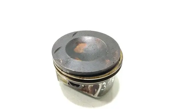 Volkswagen Golf V Piston 