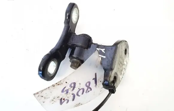 Volvo S40 Rear door lower hinge 30715358