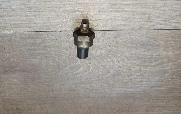 Volvo V70 Brake power pressure regulator 