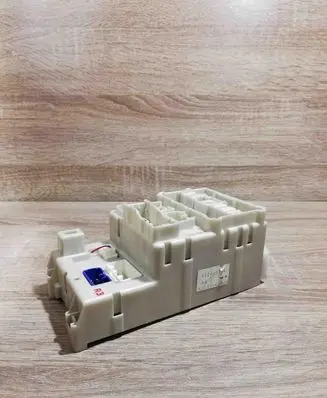 Toyota RAV 4 (XA20) Fuse box set 8273342060 4E240744