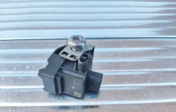 BMW 5 G30 G31 G38 Airbag deployment crash/impact sensor 9314520