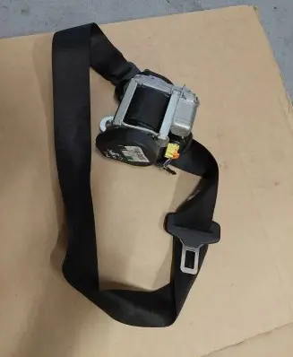 Mercedes-Benz B W245 Front seatbelt 607718200