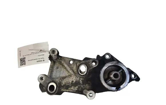 Mazda CX-7 Oil filter mounting bracket