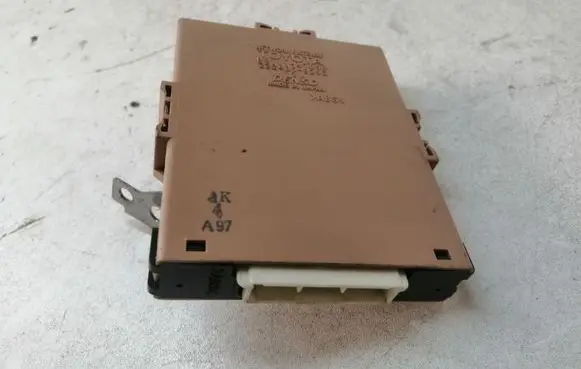 Toyota Prius (XW20) Gateway control module 8911147050 2324005290