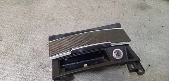 Audi Q7 4L Ashtray (front) 4L0857951