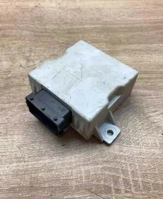 Toyota Auris 150 Window wiper relay 150696