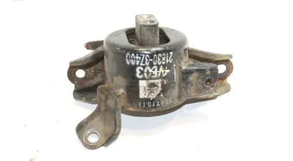 Hyundai i40 Engine mount bracket 218303Z400