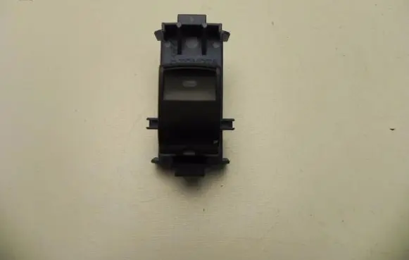 Toyota Verso Electric window control switch 8481005070 I5459