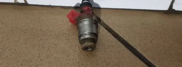 Ford Maverick Fuel injector
