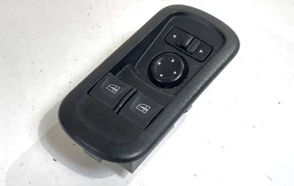 Renault Master III Electric window control switch 