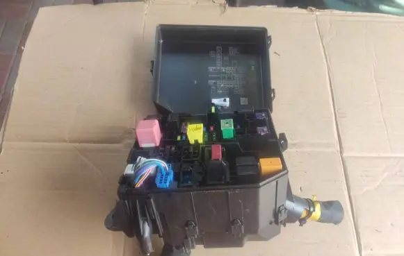 Nissan Leaf II (ZE1) Fuse box set
