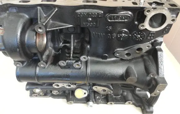 Volkswagen Golf VII Engine block 03N103011A 03N023A