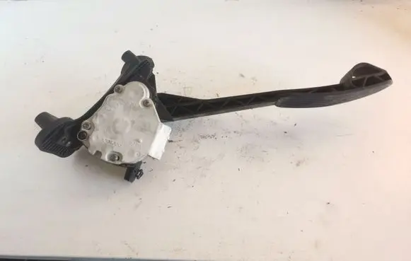 Volvo S80 Accelerator throttle pedal 9496821