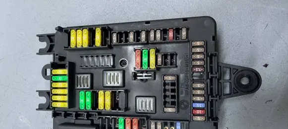 BMW 3 F30 F35 F31 Fuse box set 9389074 9389070