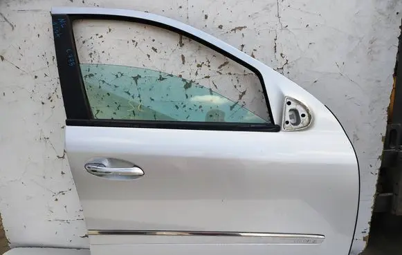Mercedes-Benz ML W164 Front door 