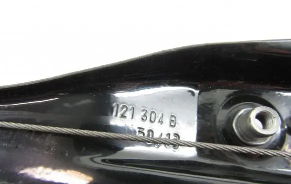 Skoda Praktik (5J8) Front window lifting mechanism without motor 121304B