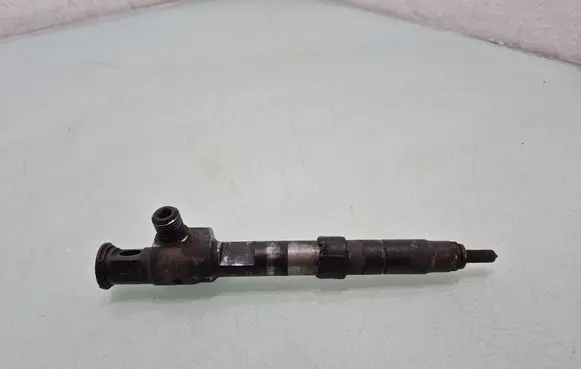 Peugeot 5008 II Fuel injector 9674984080 7P55WY91A9