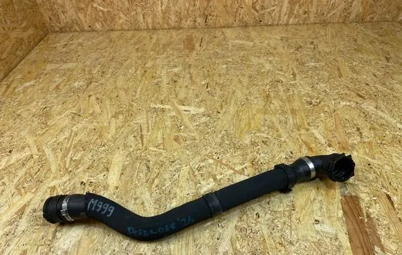 Land Rover Defender Engine coolant pipe/hose NPLa8260AB