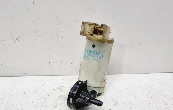 Nissan X-Trail T31 Windscreen/windshield washer pump 28920CN000