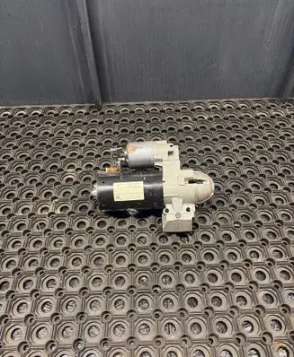 BMW 5 F10 F11 Starter motor 8574102 20170310 0001148509