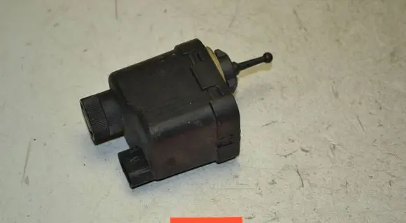 Saab 900 Headlight level adjustment motor FRANCE3 3A179