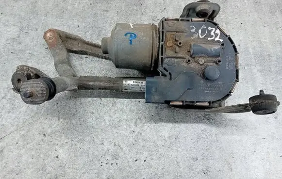 Seat Leon (1P) Front wiper linkage 