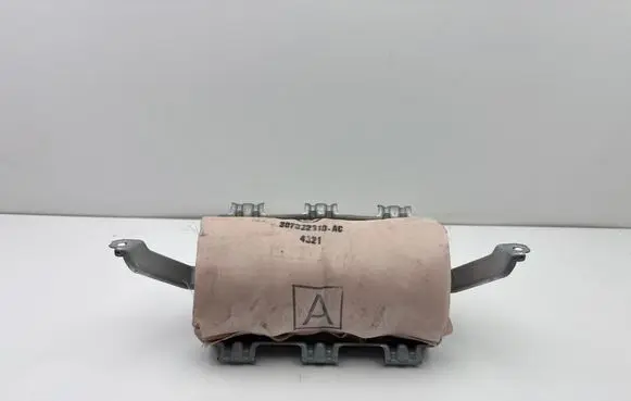 Toyota Auris E180 Passenger airbag 307822520 008182
