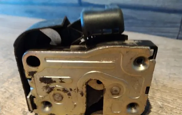 Renault Scenic I Front door lock