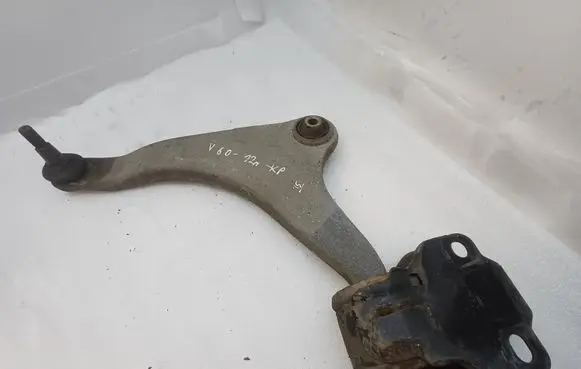 Front lower control arm/wishbone