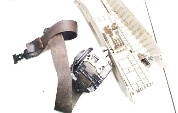 Chevrolet Cruze Front seatbelt 619516200a 100x090lh