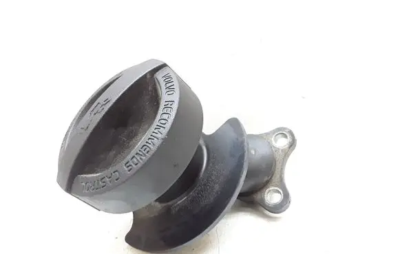 Volvo V70 Oil fill pipe 30777537