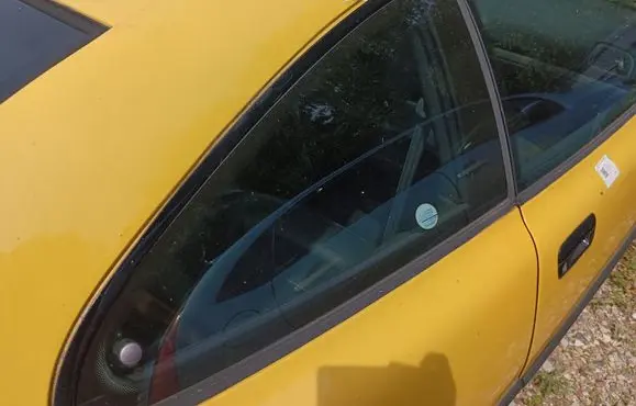 Peugeot 406 Rear side window