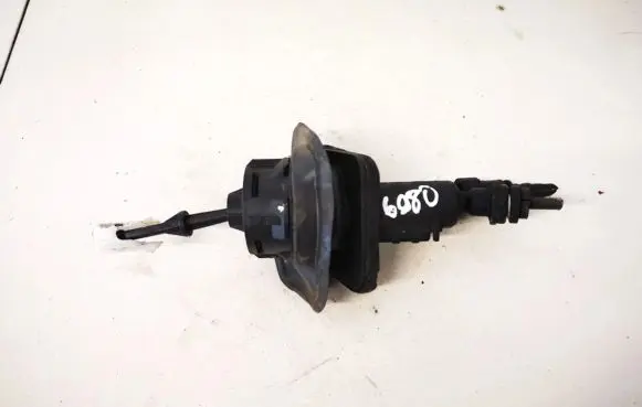 Mazda 3 I Clutch master cylinder kg19300