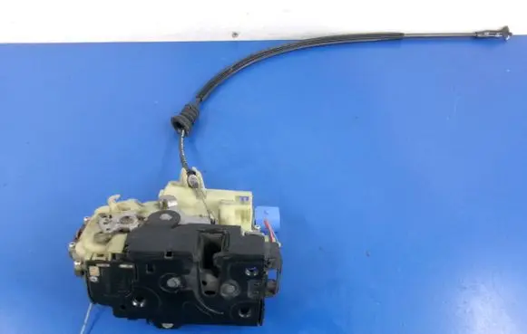 Seat Ibiza III (6L) Front door lock 3B1837015AQ