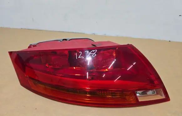Audi TT TTS Mk2 Rear/tail lights 8J0945095B