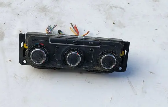 Volkswagen Transporter - Caravelle T5 Climate control unit 7E5907047BN